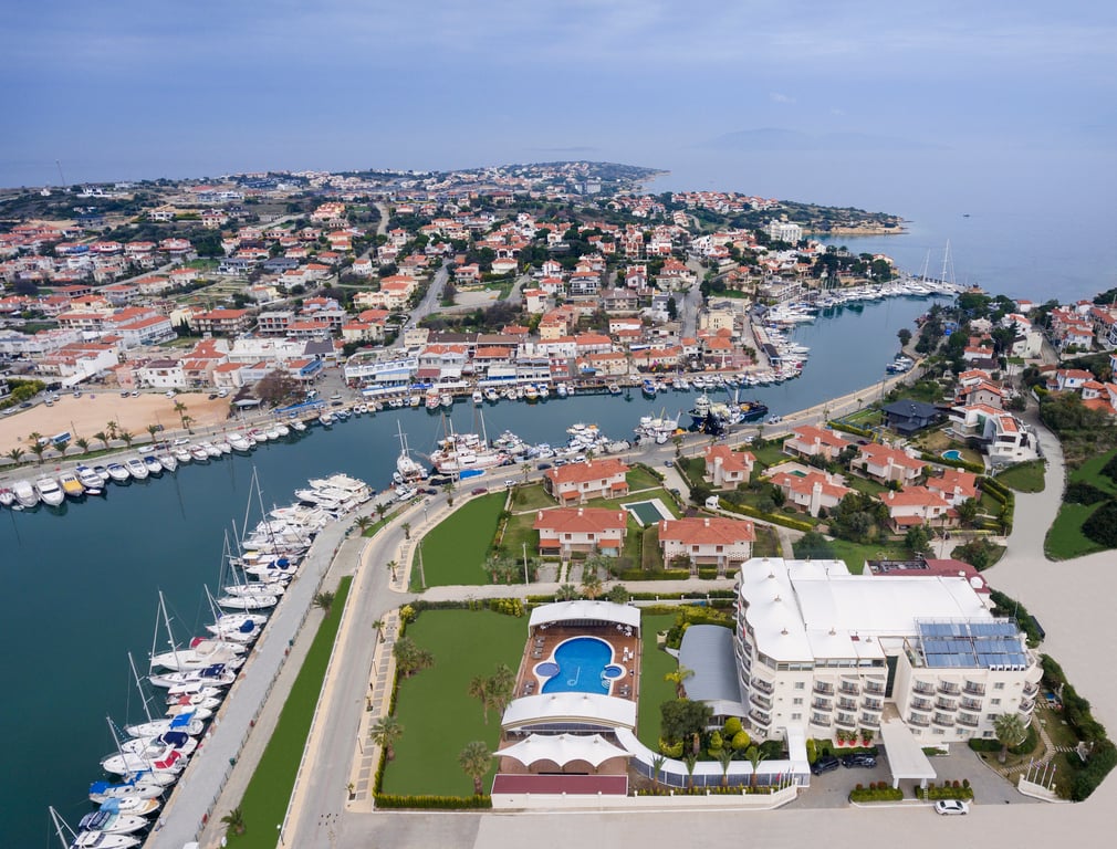 Sisus Marina Çeşme