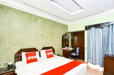 Oyo 137 Marina Hotel