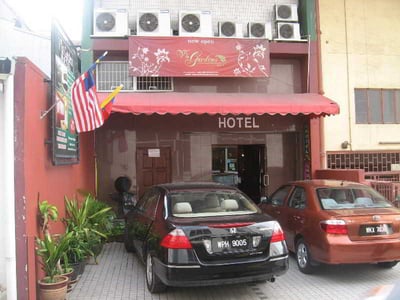 V La Garden Hotel