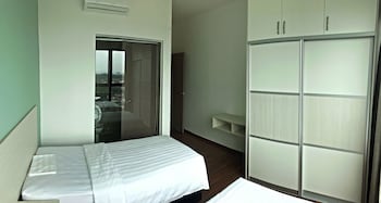 One Amerin Mall And Suites(24 Km Away From Kuala Lumpur)(no Front Desk Contact The Property 5 Days In Advance)