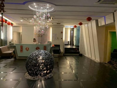 Summer Oscar Boutique Hotel