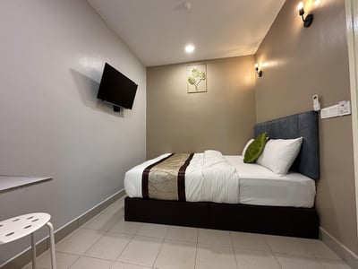 Ss Grey Hotel