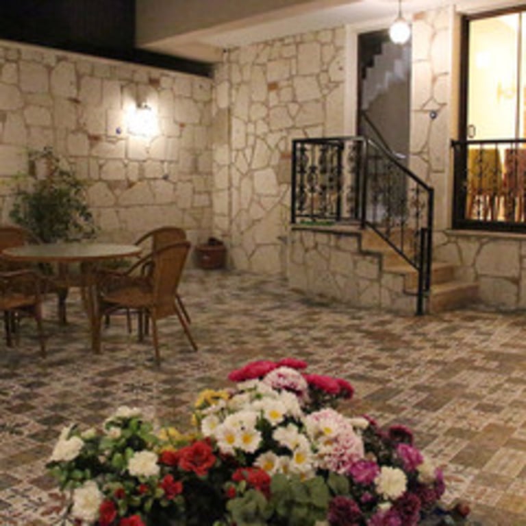 Rolex Hotel