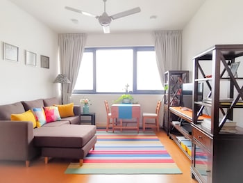 Wecare The Hub Apartment (no Front Desk Need To Contact Property 7 Days In Advance)