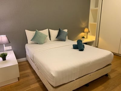 The Face Suits By Castle Quest Residence