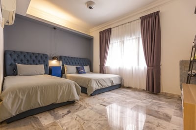 The Forum Condominium By Brassalova 74 (no Front Desk Need To Contact Property 5 Days In Advance)