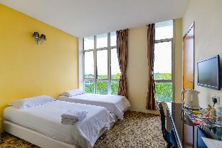 Fumah Hotel Shah Alam(22km Away From Kuala Lumpur)