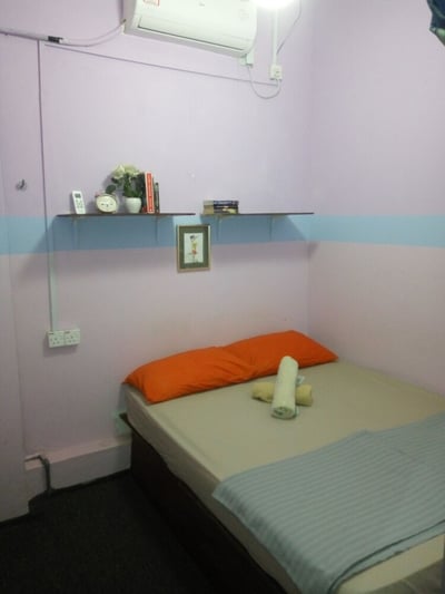 The Longhouse Travellers Inn Hostel