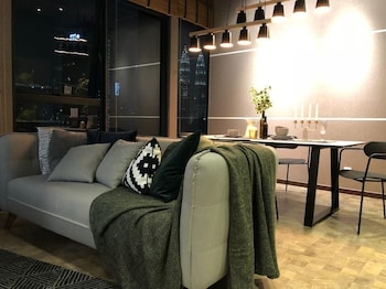 Expressionz Professional Suites By Sync(no Front Desk Please Contact The Property 5 Days In Advance)