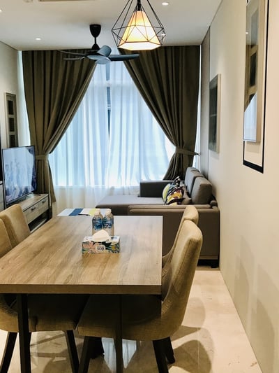 Sky Suites At Klcc Kuala Lumpur (the Front Desk Works Until 12)