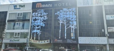 Oyo 90406 Mirani Hotel