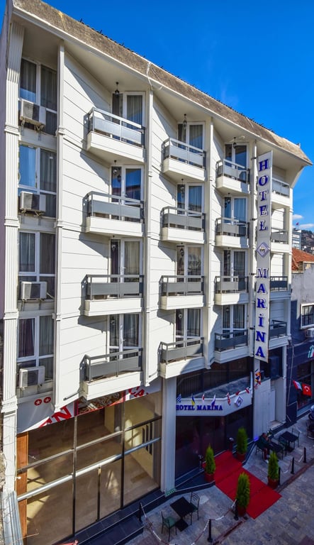 Marina Hotel