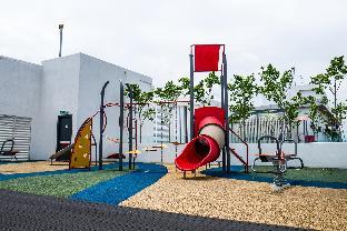Damen Subang By Widebed (no Front Desk Need To Contact Property 5 Days In Advance)
