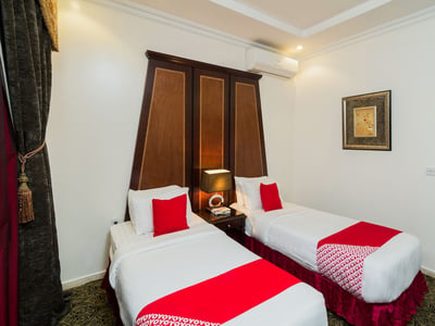 Oyo 131 Al Hamra Palace Al Jawazat Branch