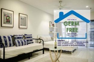 Mercu Summer Suite Klcc At Penguin Homes (no Front Desk Please Contact The Property 5 Days Before Arrival)