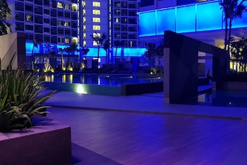 Hyde By Euzmo Residences At I City (no Front Desk Please Contact The Property 5 Days Before Your Arrival)