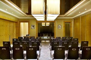 Doubletree By Hilton Hotel Riyadh Al Muroj Business Gate (also Known As Doubletree By Hilton Riyadh Al Muroj)