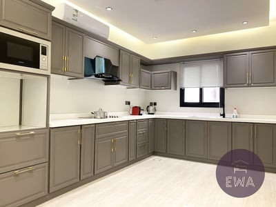 Kease Qirwan B 11 Royal Touch Xz13(no Front Desk Please Contact The Property 5 Days In Advance)