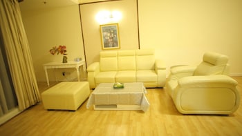 Kl Service Suite At Times Square