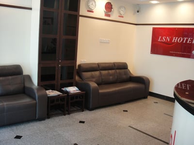Lsn Hotel Taman Connaught