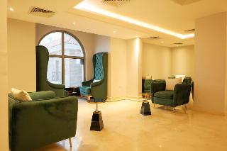 Moments Living Hotel