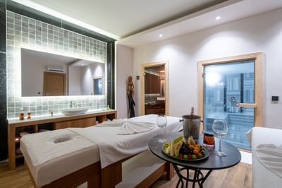 Pearly Hotel & Spa