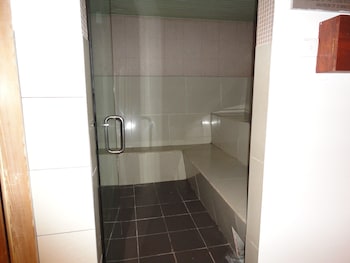 Times Square Service Suites(no Front Desk Contact The Property 5 Days In Advance)
