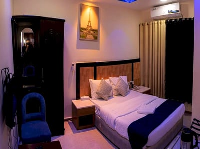 Sharjah Plaza Hotel (also Known As Oyo 1118 Sharjah Plaza Hotel)