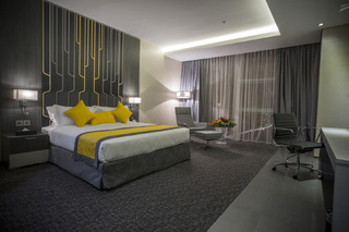 Executives King Fahd Road