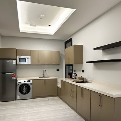 Kease Ghadeer D 1 Royal Touch Gz39(no Front Desk Please Contact The Property 5 Days In Advance)