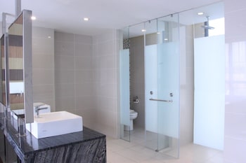 Kl Short Stay At Dmajestic Place (no Front Desk Please Contact The Property 3 Days Before Your Arrival)