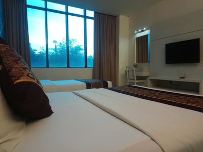 Esq Shamelin Hotel