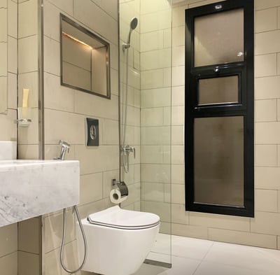 Kease Tawun B7 9 Royal Touch Az40(no Front Desk Please Contact The Property 5 Days In Advance)
