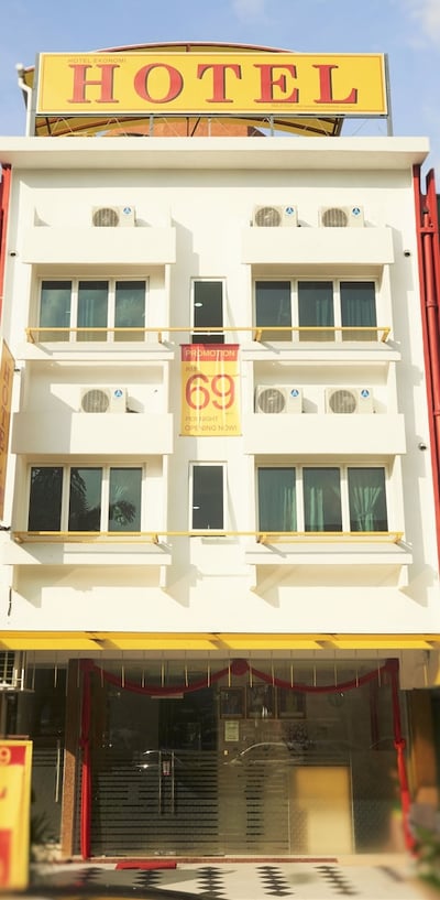 Ipoh Road Hotel