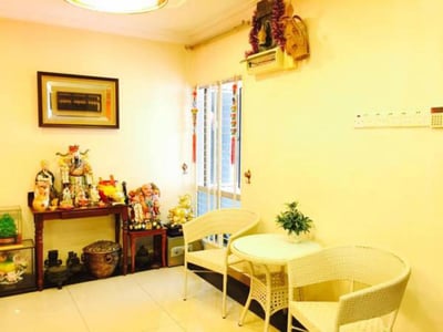 Tiny Garden (no Front Desk Need To Contact Property 5 Days In Advance)