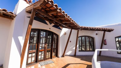 El Pacha Suites Sharm Sanafir Hotel