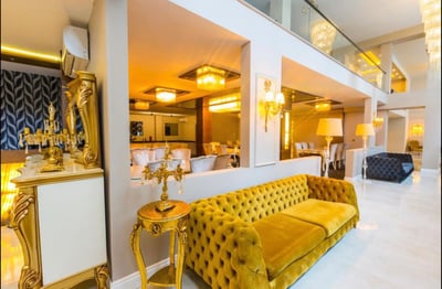 Real King Suite