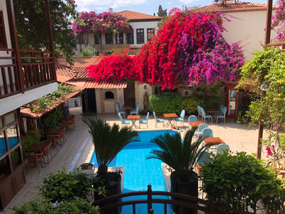 Karyatit hotel Kaleici