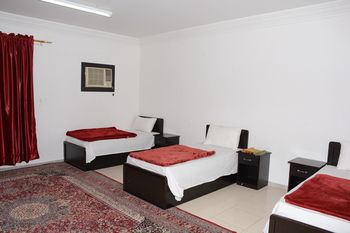 Al Eairy Furnished Apt Al Madinah 4 (no Front Desk Need To Contact Property 5 Days In Advance)