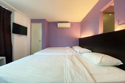 Oyo 90484 Bright Hotel