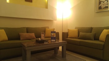 Almuhaidb Al Takhasosi Suites