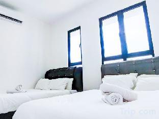 Double Storey Pool At Trio Setia By Hck
