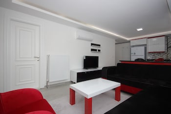 Arcadia Apart Residence (Limited Hours Front Desk Please Contact The Property 5 Days In Advance)