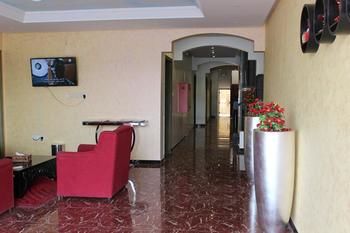 Al Amoria Furnished Apartments 5