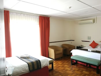 Shahs Village Hotel