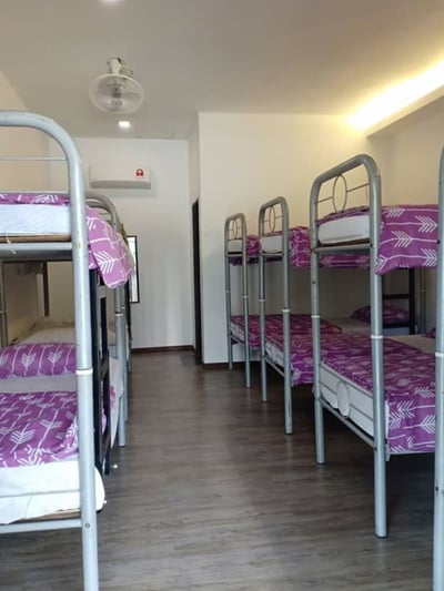 Spot On 90065 Bgh Hostel Teras