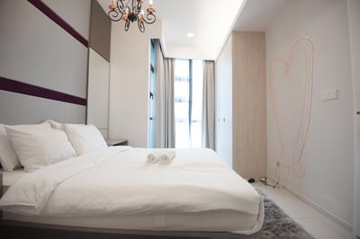The Robertson By White Forest Suites (no Front Desk Contact The Property Five Days In Advance)