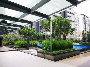 Utropolis Suites Homestay