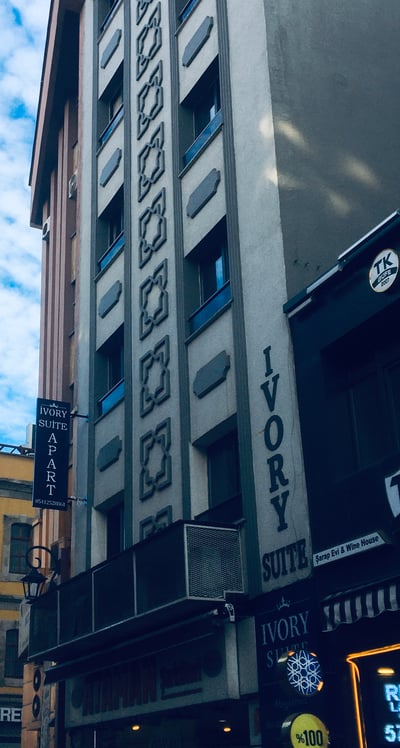 Iivory Suite