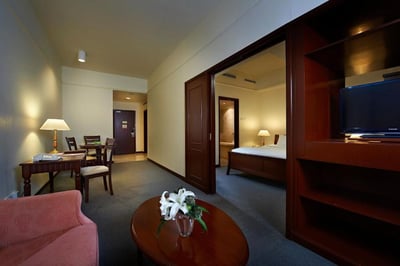 Family Apartment At Times Square(no Front Desk Please Contact The Property 5 Days In Advance)